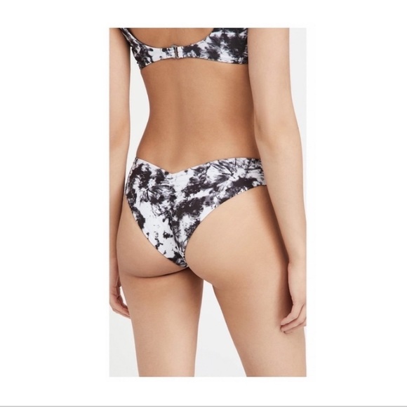 (SET) Ebony Tie Dye Reversible Bikini. - Picture 2 of 9